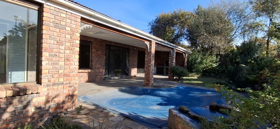4 Bedroom Property for Sale in Nahoon Valley Park Eastern Cape